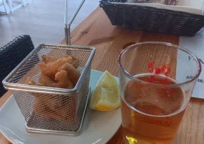 Chocos fritos con cerveza de bebida